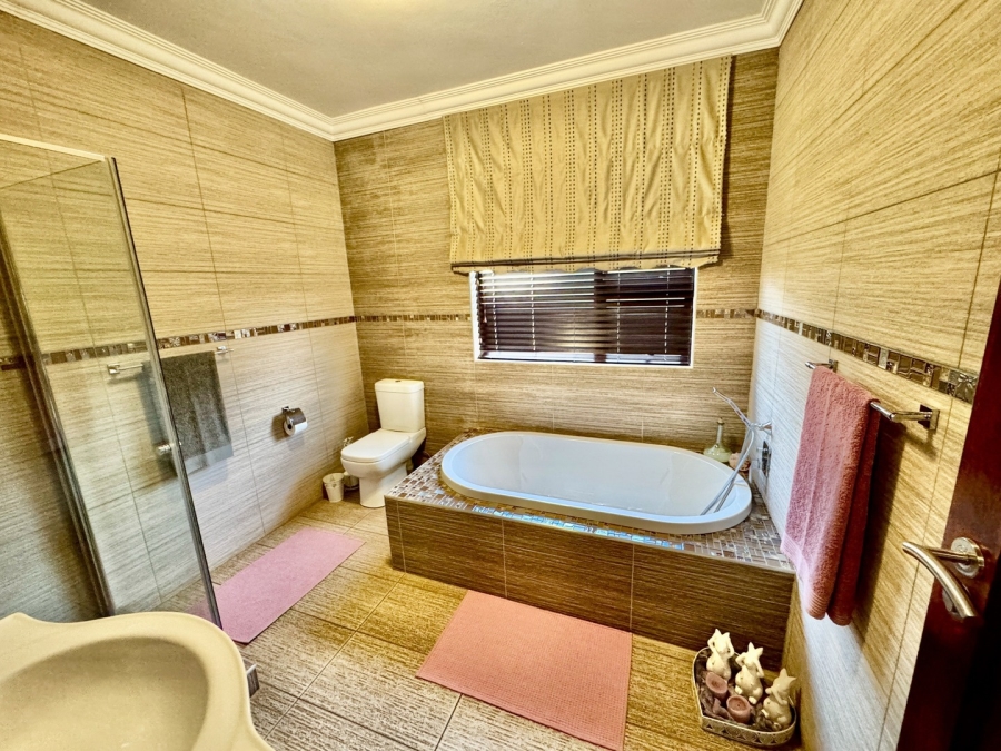 3 Bedroom Property for Sale in Tuscany Ridge North West